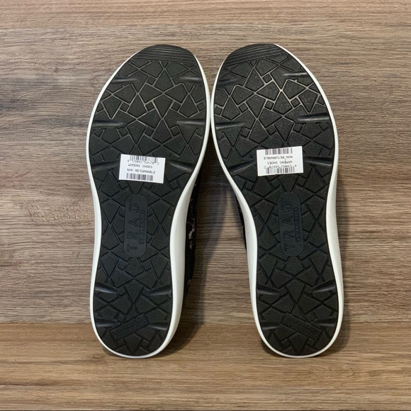 TRAQ By Algeria Qest Jungle Fauna Sneaker Black - Picture 8 of 9